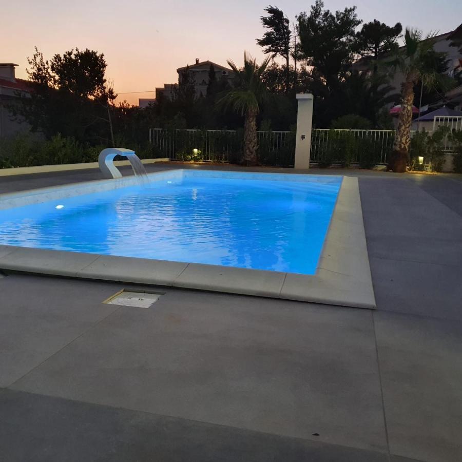 Villa Aquamarine Apartments Novalja Ngoại thất bức ảnh