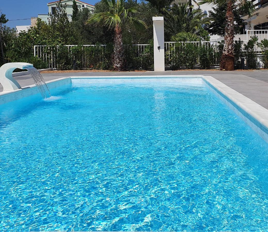 Villa Aquamarine Apartments Novalja Ngoại thất bức ảnh