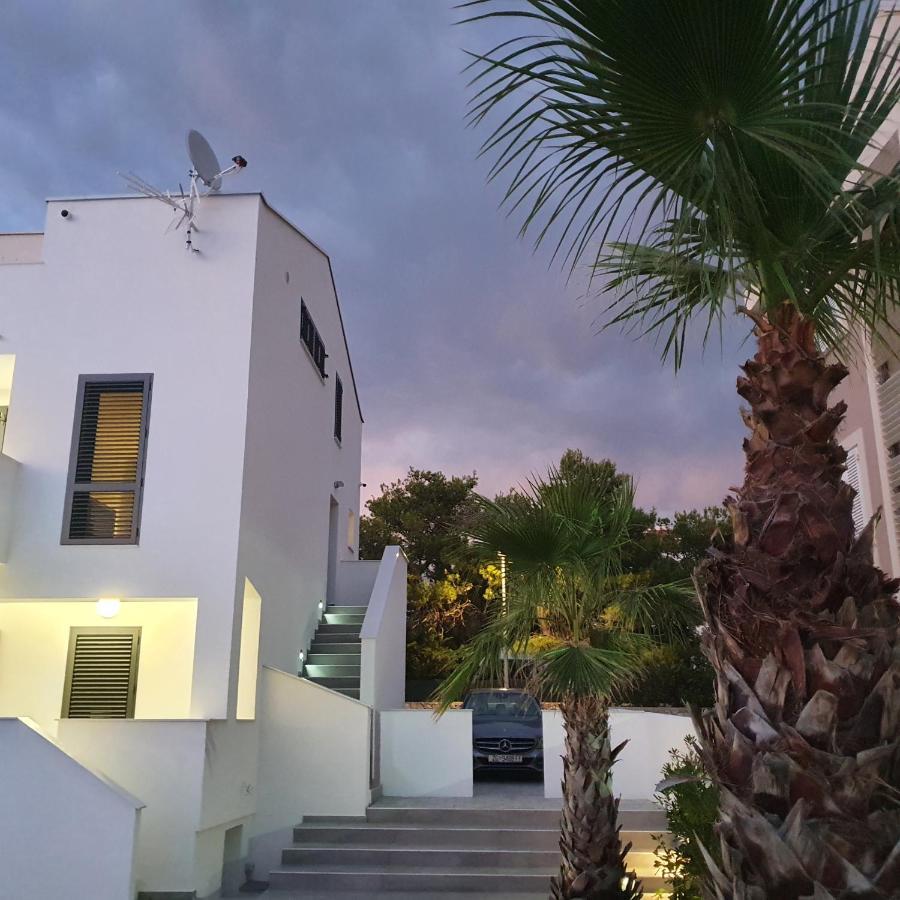 Villa Aquamarine Apartments Novalja Ngoại thất bức ảnh