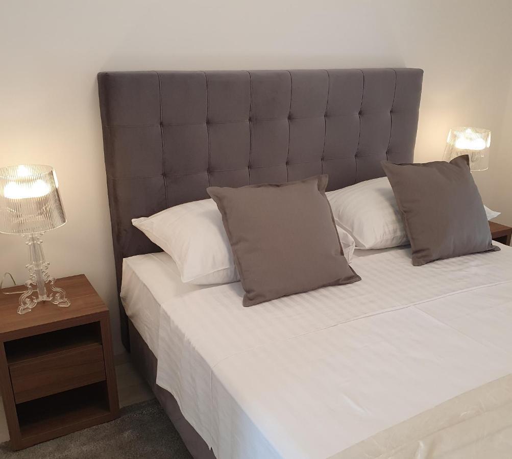 Villa Aquamarine Apartments Novalja Phòng bức ảnh