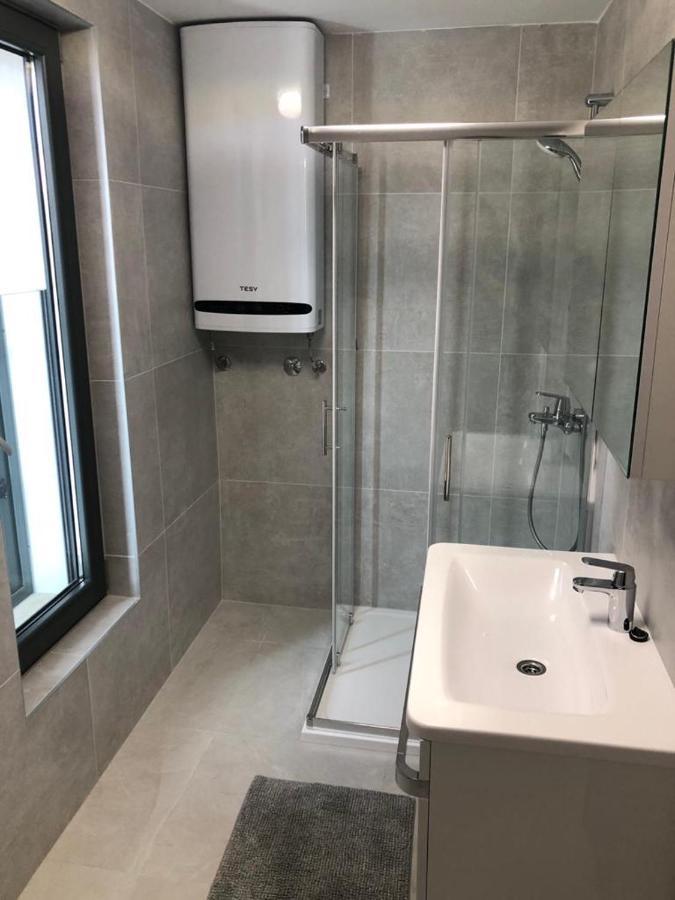 Villa Aquamarine Apartments Novalja Ngoại thất bức ảnh