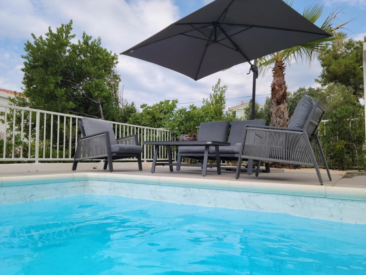Villa Aquamarine Apartments Novalja Ngoại thất bức ảnh