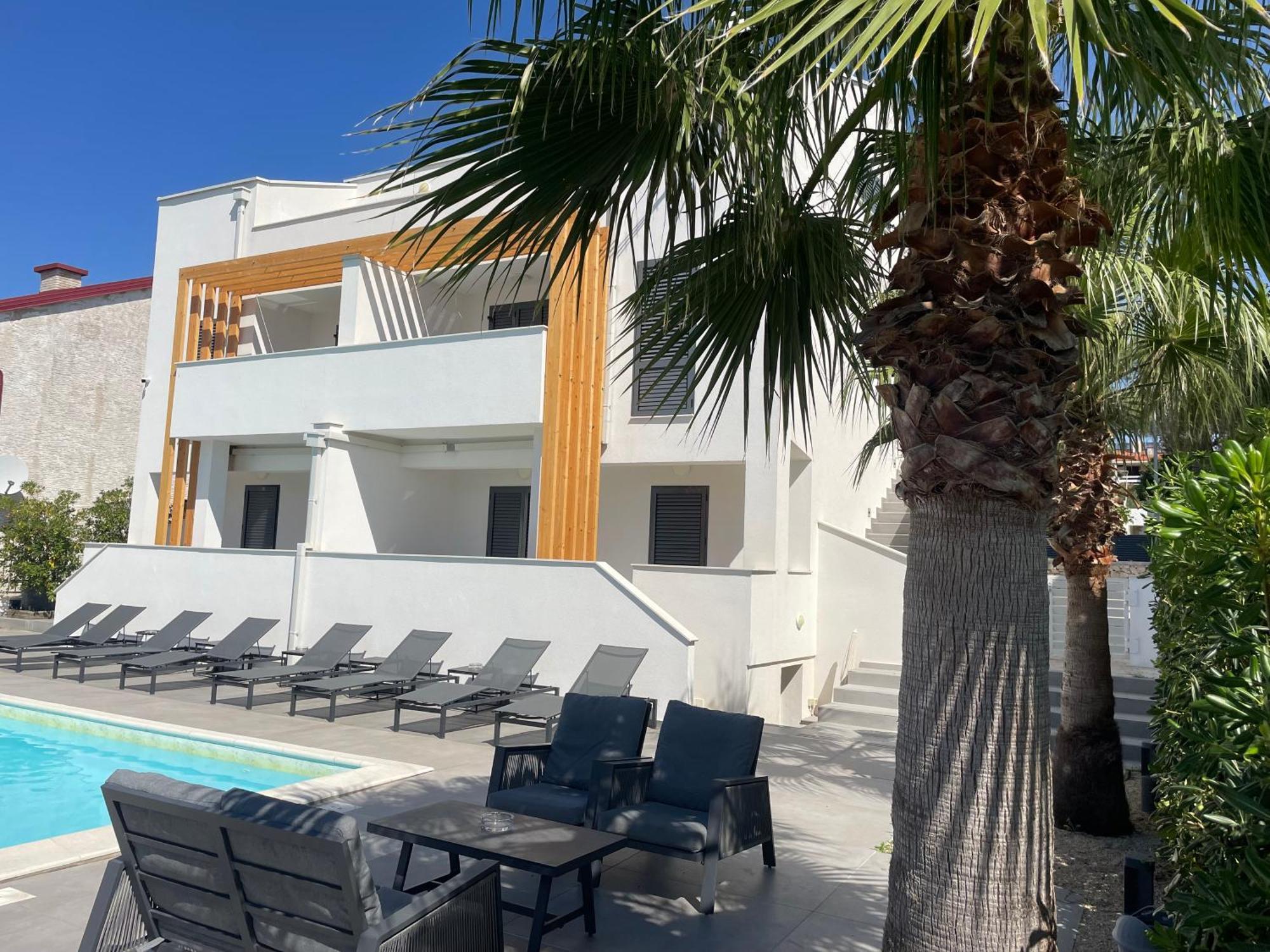 Villa Aquamarine Apartments Novalja Ngoại thất bức ảnh