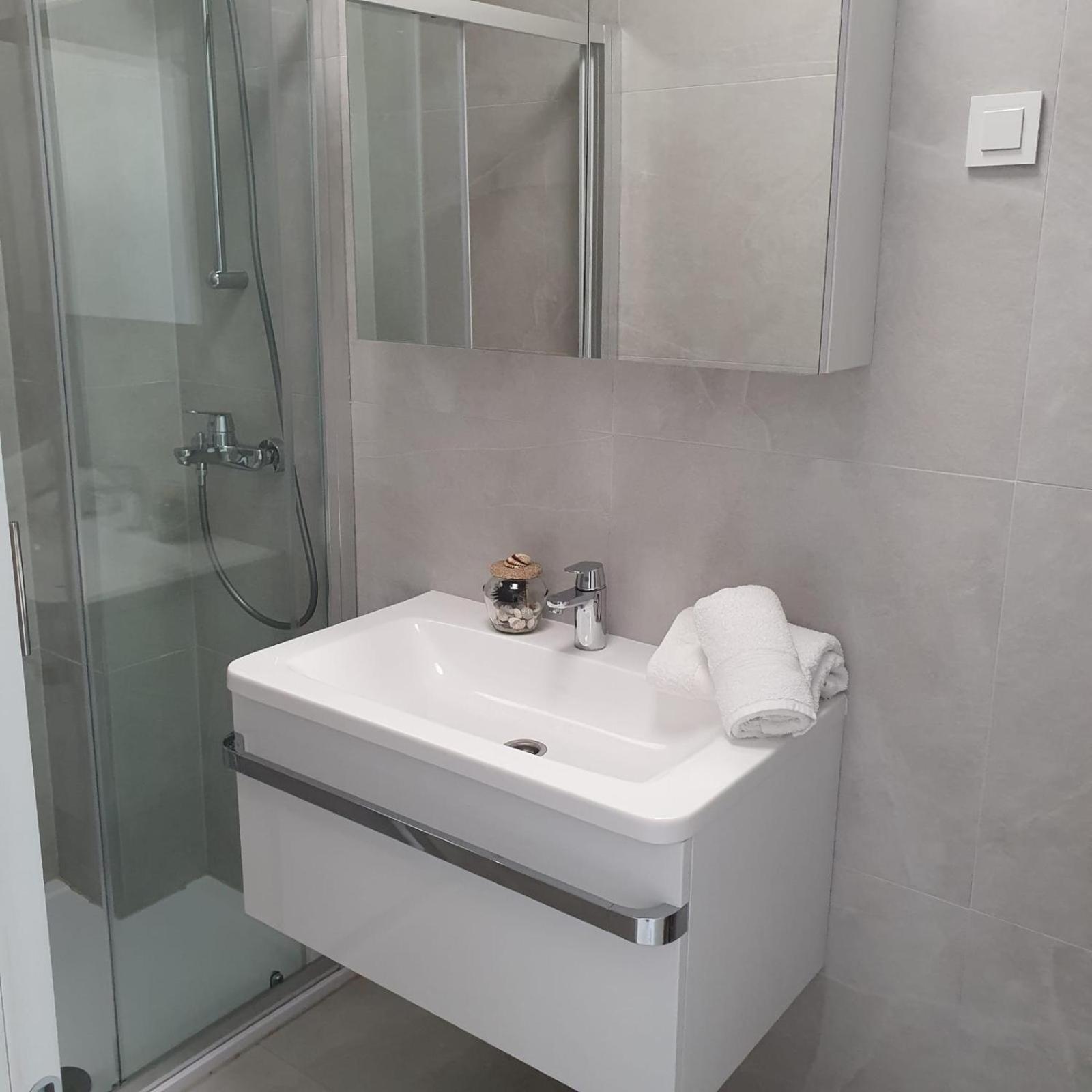 Villa Aquamarine Apartments Novalja Ngoại thất bức ảnh